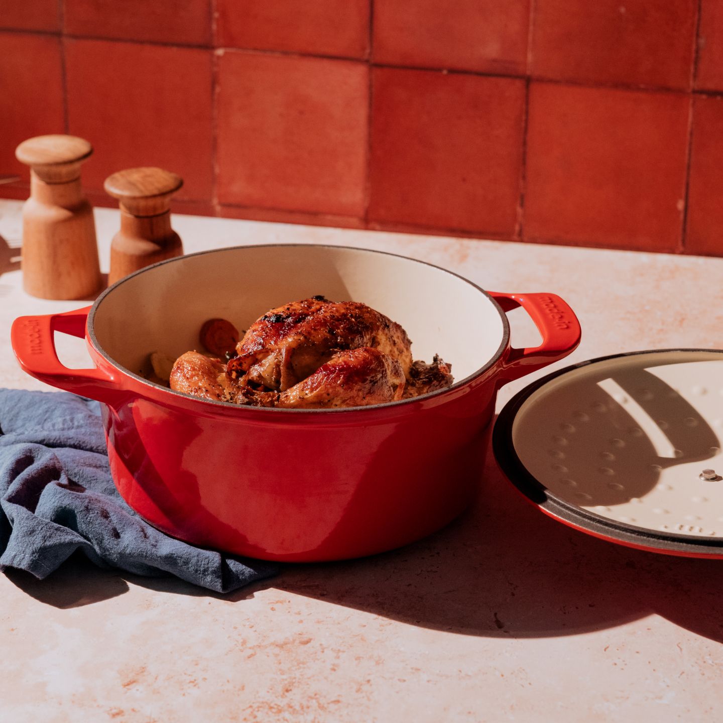 Enameled Cast Iron Set - Image 2