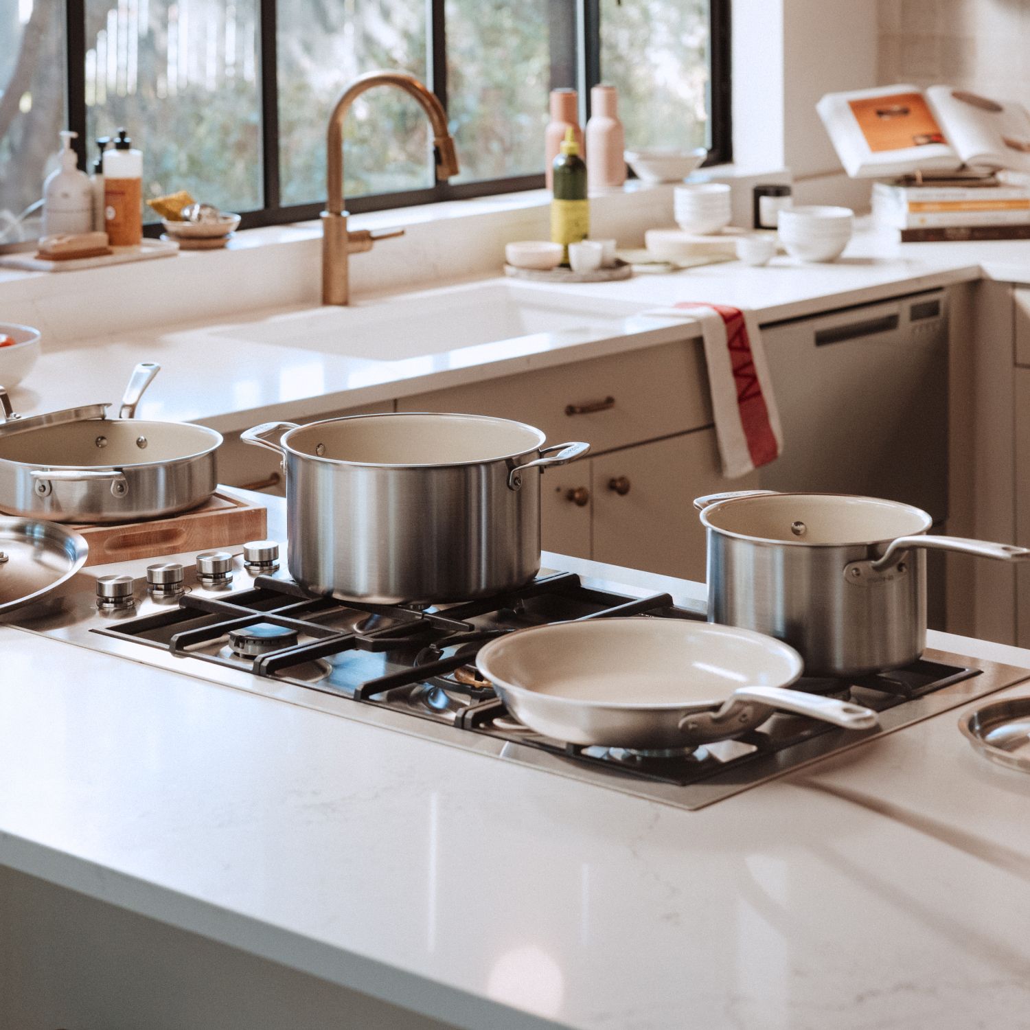 CeramiClad™ Non Stick Cookware Set - Image 3